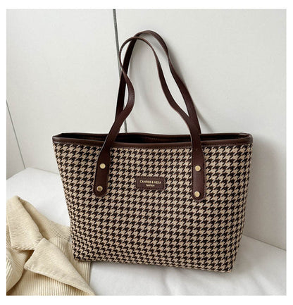 Classic Houndstooth Shoulder Bag – Winter Fashion Handbag for Women